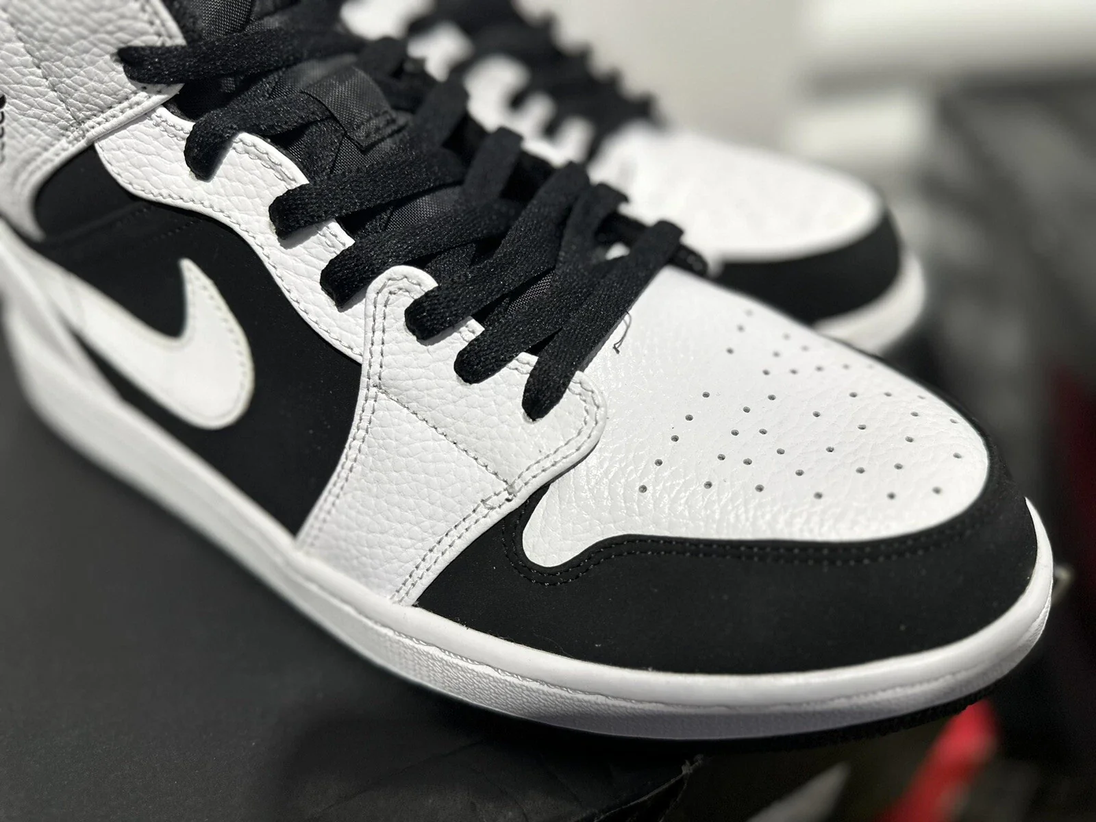 NIK AIR Jordans | Full OG Quality With OG BOX + Laces extra + accessories | WHITE - BLACK "HIGH" - Image 3